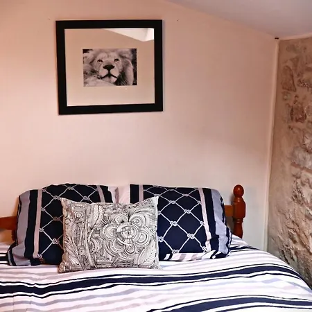 Guest house Esclarmonde 18 Cascastel-des-Corbieres
