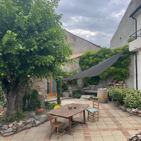 Esclarmonde 18 Guest house *