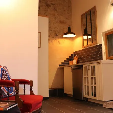 Esclarmonde 18 Guest house Cascastel-des-Corbieres